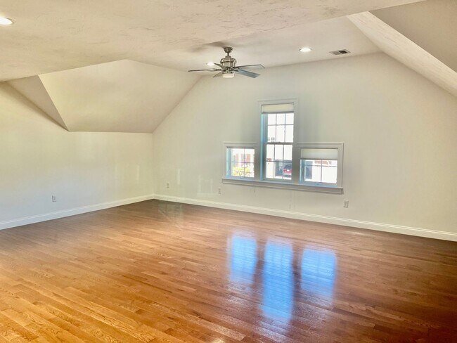 Building Photo - 6a Shea Ln