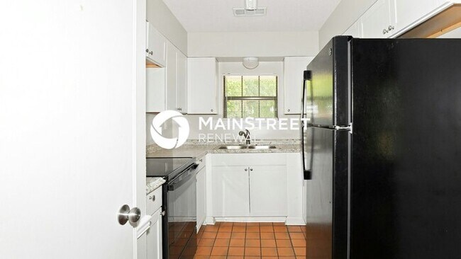 Building Photo - 3 Bedroom Pet-Friendly Home in Horn Lake, MS with Main Street Renewal
