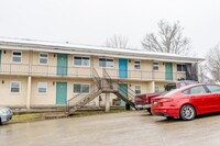 Building Photo - 209 N Woodland Dr