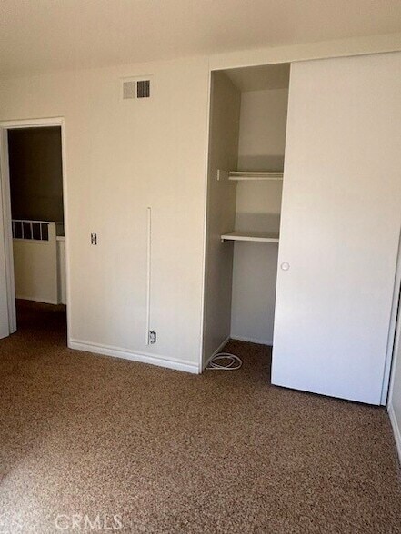 Building Photo - 7083 E Shorecrest Dr