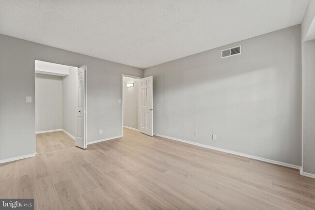 Building Photo - 7640 Tremayne Pl
