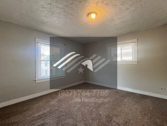 Building Photo - 1023 Clover St