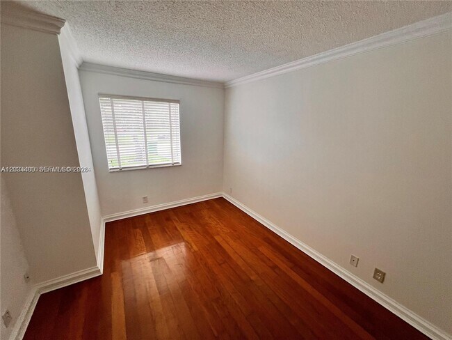 Building Photo - 11281 SW 18th Ct