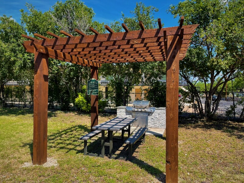 Building Photo - 302 Allen St