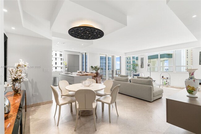 Primary Photo - 801 Brickell Key Blvd