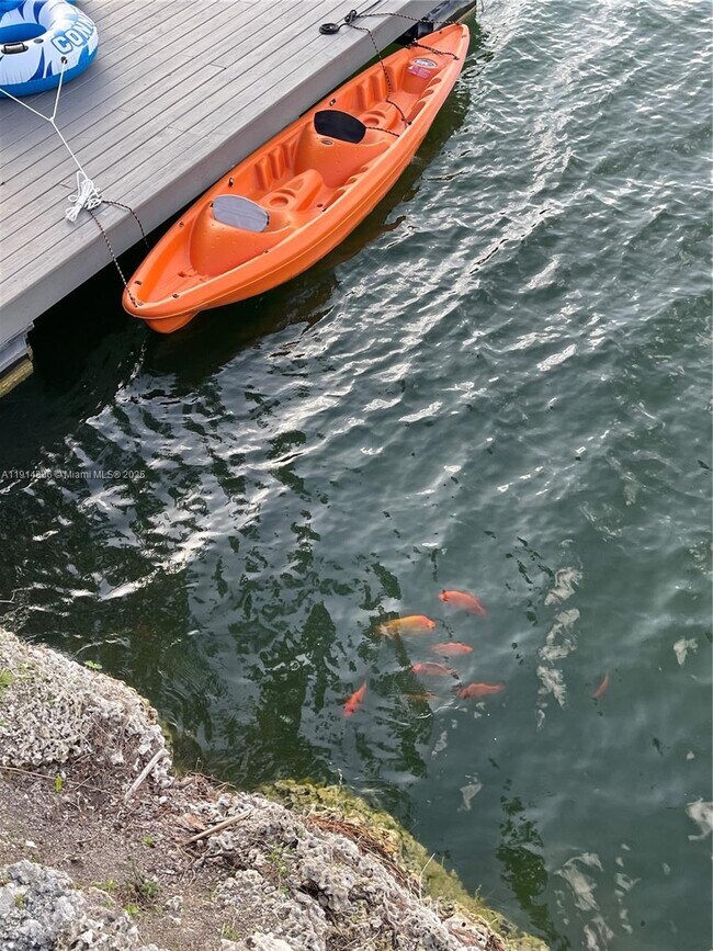 Building Photo - 7521 SW 56th St