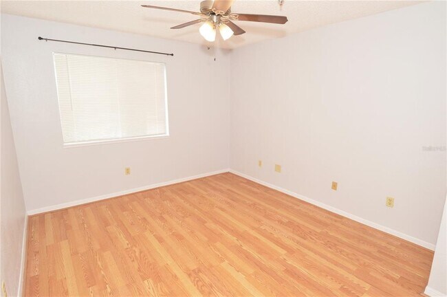 Building Photo - 10263 Gandy Blvd N