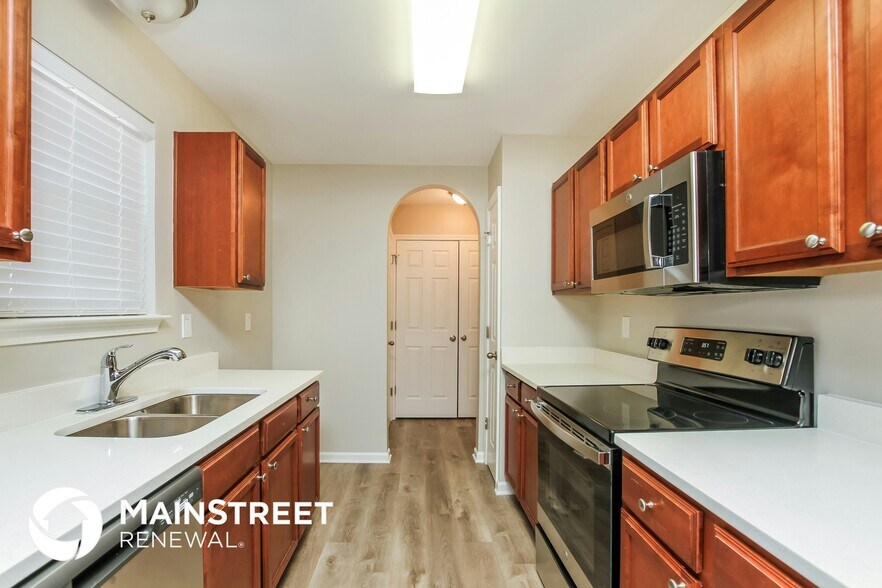 Building Photo - 2335 Richard Rozzelle Dr