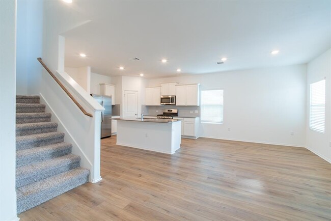 Building Photo - 10500 Steinbeck Dr