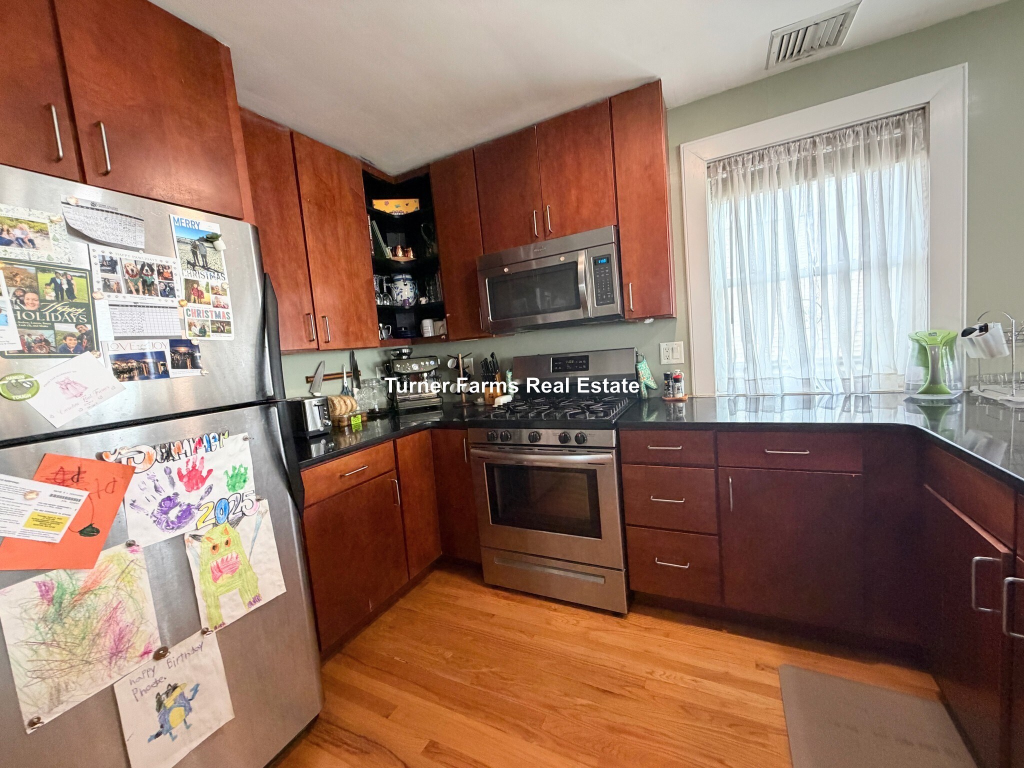 Building Photo - 31 Humphreys St