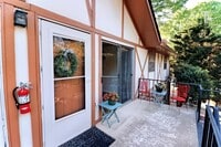 Building Photo - 1181 Church St