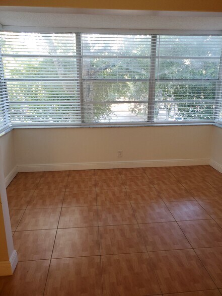 Building Photo - 6700 Cypress Rd