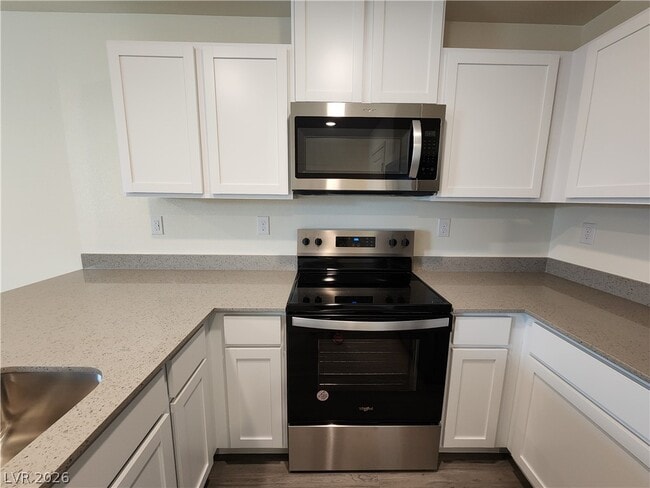 Building Photo - 6062 Lily Gdn St