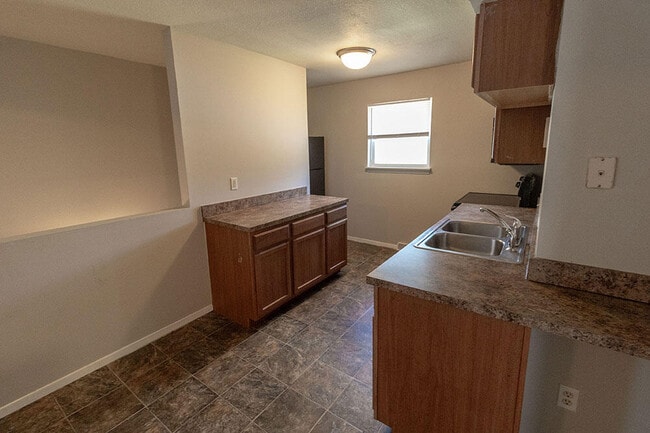 Building Photo - 1011 W Ash St