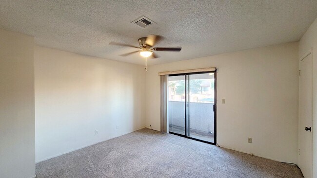 Building Photo - 5245 Child Ct