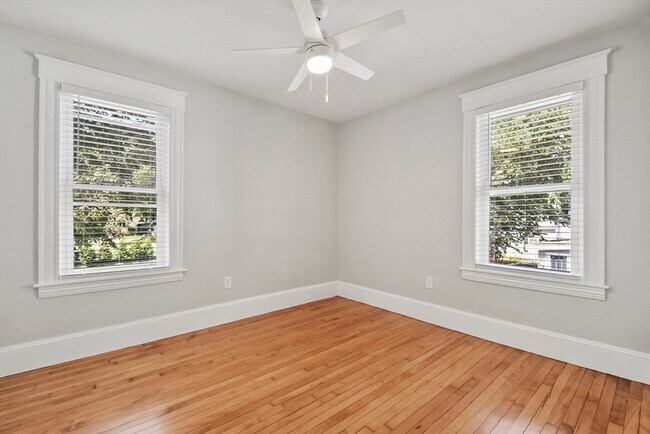 Building Photo - 10 Cain Ave