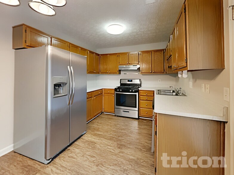 Building Photo - 1858 Hickory Creek Ct NW