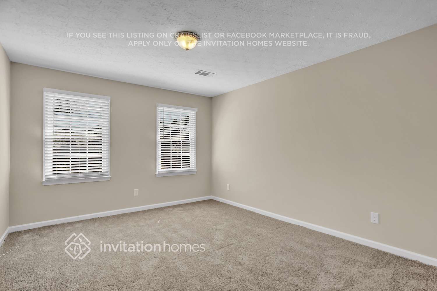 Building Photo - 4011 Colonial Dr SW