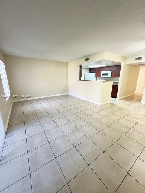 Building Photo - 8335 Coral Lake Manor