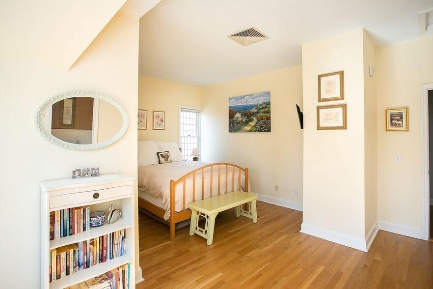 Building Photo - 1 Seaview Ave