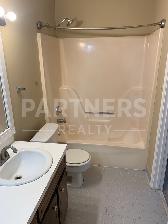 Building Photo - 5821 Acacia Ct