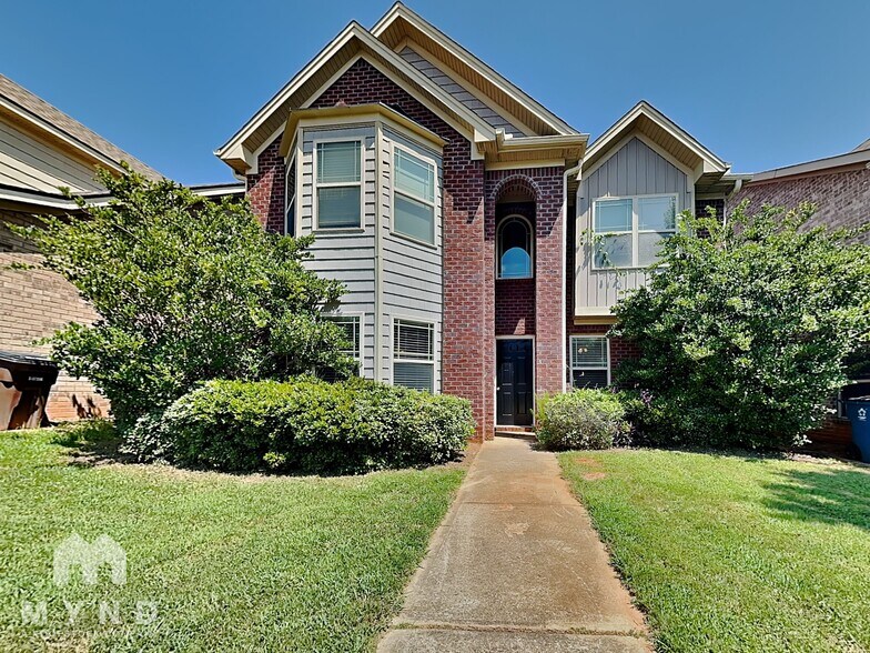 Building Photo - 111 Daisy Cir