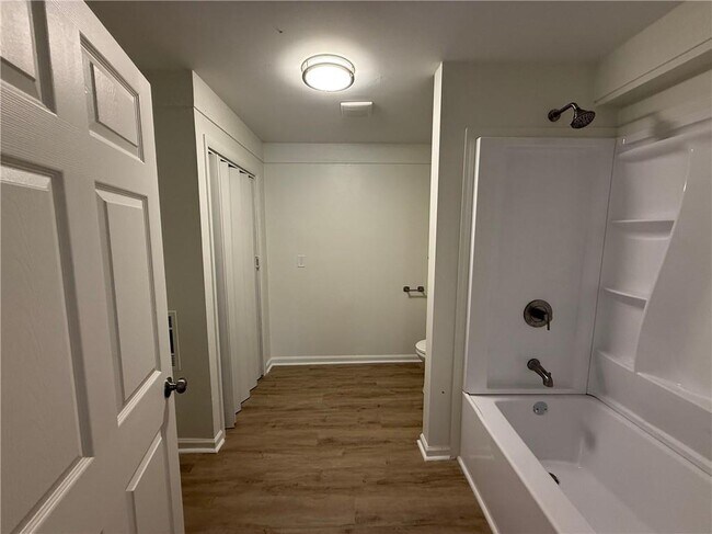 Building Photo - 379 Utoy Cir SW