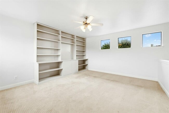 Building Photo - 430 Old Fitzhugh Rd