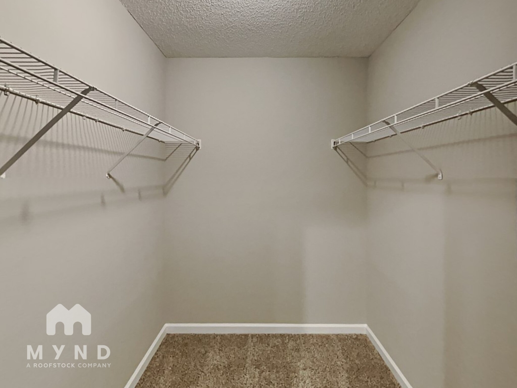 Building Photo - 1013 Vineyard Walk