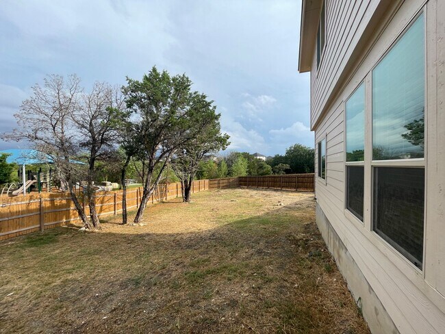 Building Photo - 1816 Cow House Ct