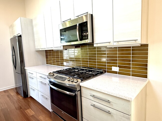 Building Photo - 416 Starlight Vlg Lp