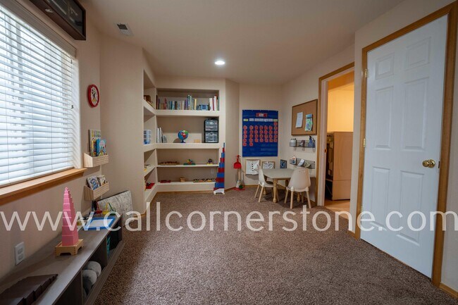 Building Photo - 6950 Highland Vista Dr