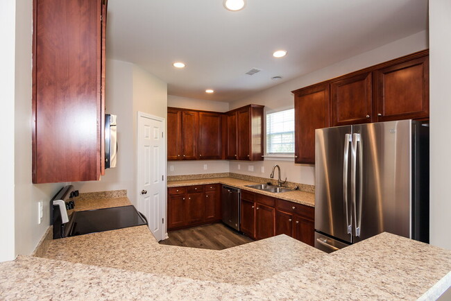 Building Photo - 5104 Abercromby St
