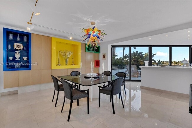 Building Photo - 279 N Hibiscus Dr