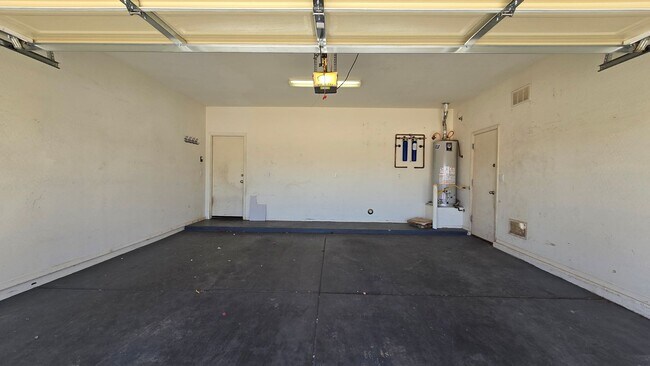 Building Photo - Gorgeous Home with Master Bedroom Downstairs!