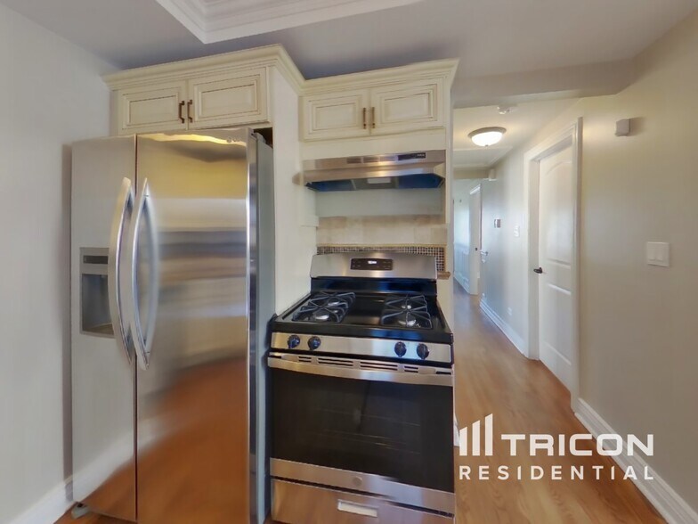 Building Photo - 8636 Massasoit Ave