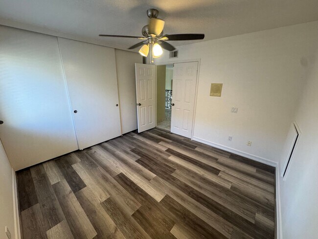 Building Photo - 3450 Rancho Diego Cir