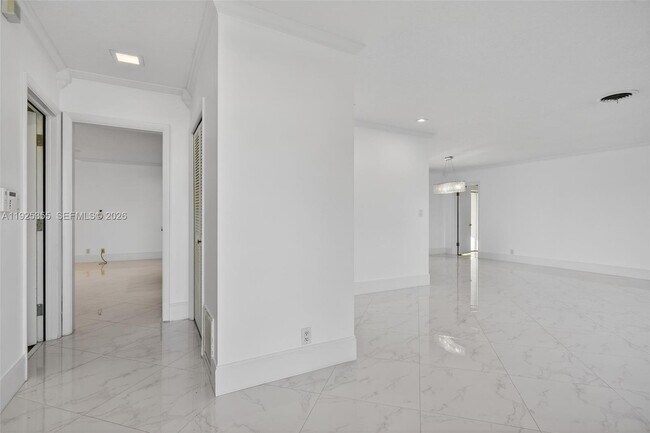 Building Photo - 4060 NE 26th Ave