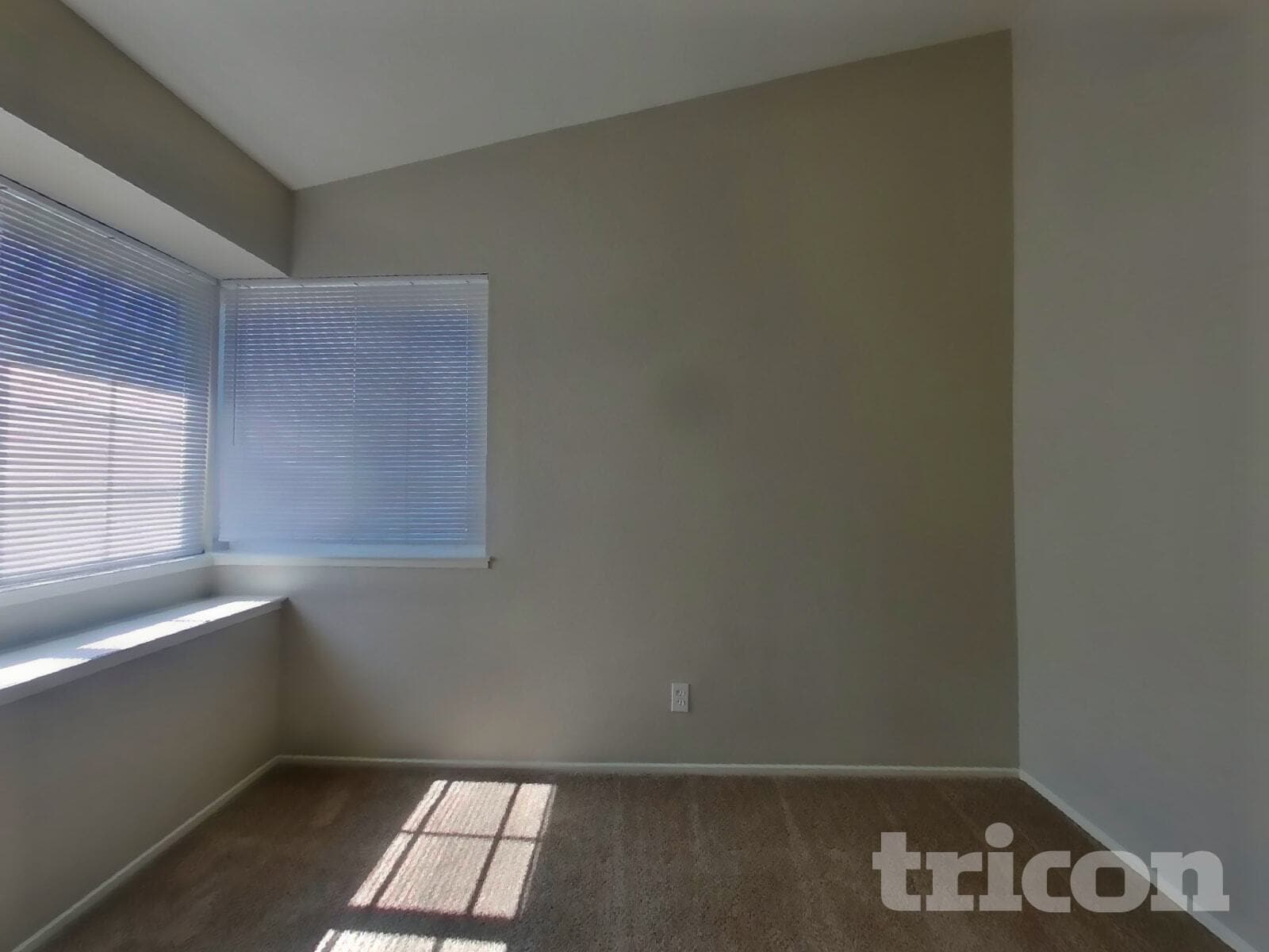 Building Photo - 254 Voyager Dr