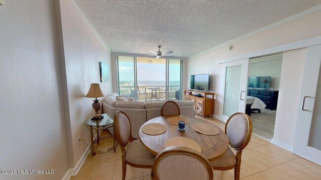 Building Photo - 2060 Beach Blvd
