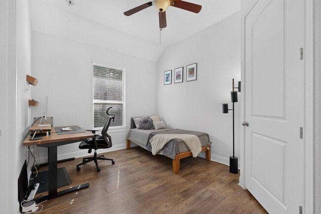 Building Photo - 3904 Piana Pl