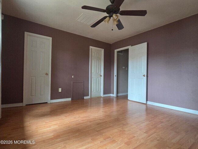 Building Photo - 2604 Dogwood Ct