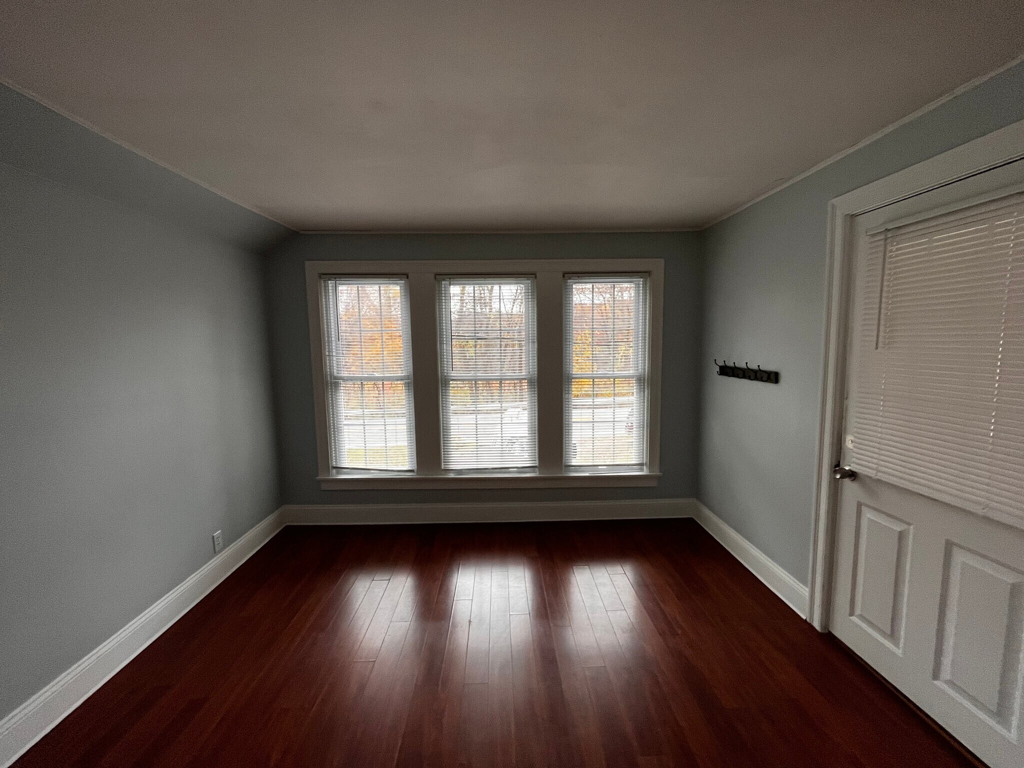 Building Photo - 242 Litchfield Rd