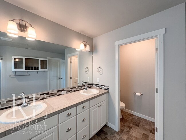 Building Photo - Vaulted Ceilings, Tree-Lined Views & a Spacious Primary Suite Retreat