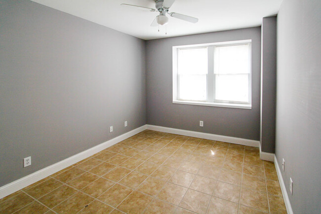 Building Photo - 1310 Admiral Blvd