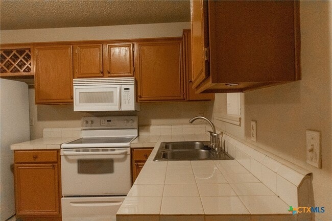 Building Photo - 1301 Westway Dr
