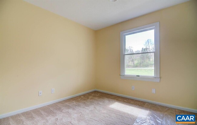 Building Photo - 71 Harmony Ln