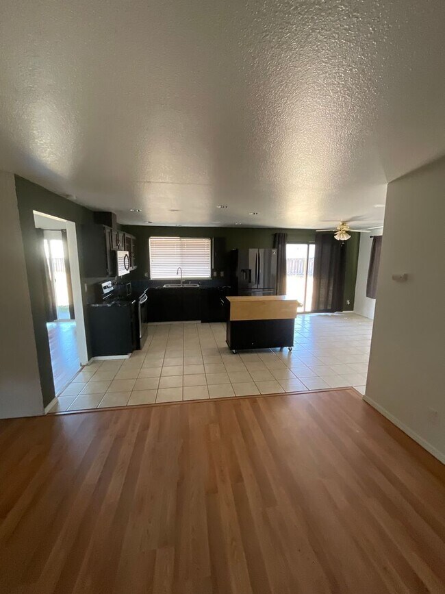 Building Photo - 9018 Andes Ct