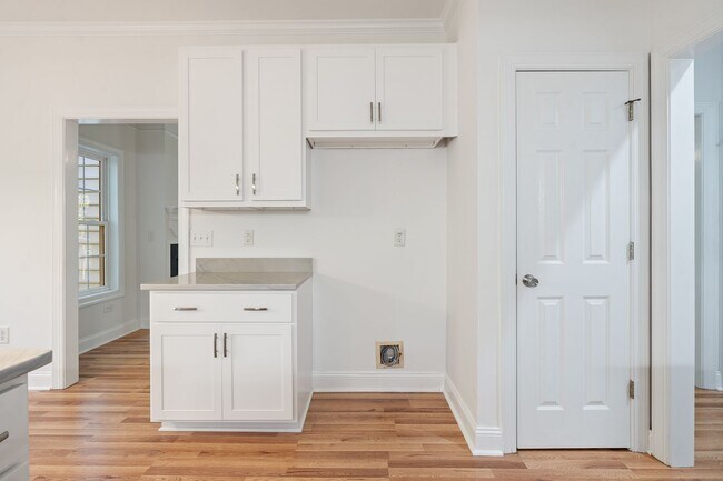 Building Photo - Pittsboro Three Bedroom Home with Large bonus August Availability!