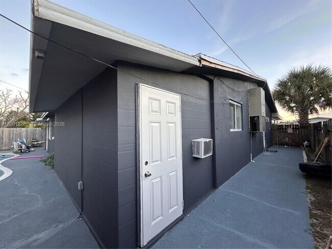 Building Photo - 131 NW 57th St